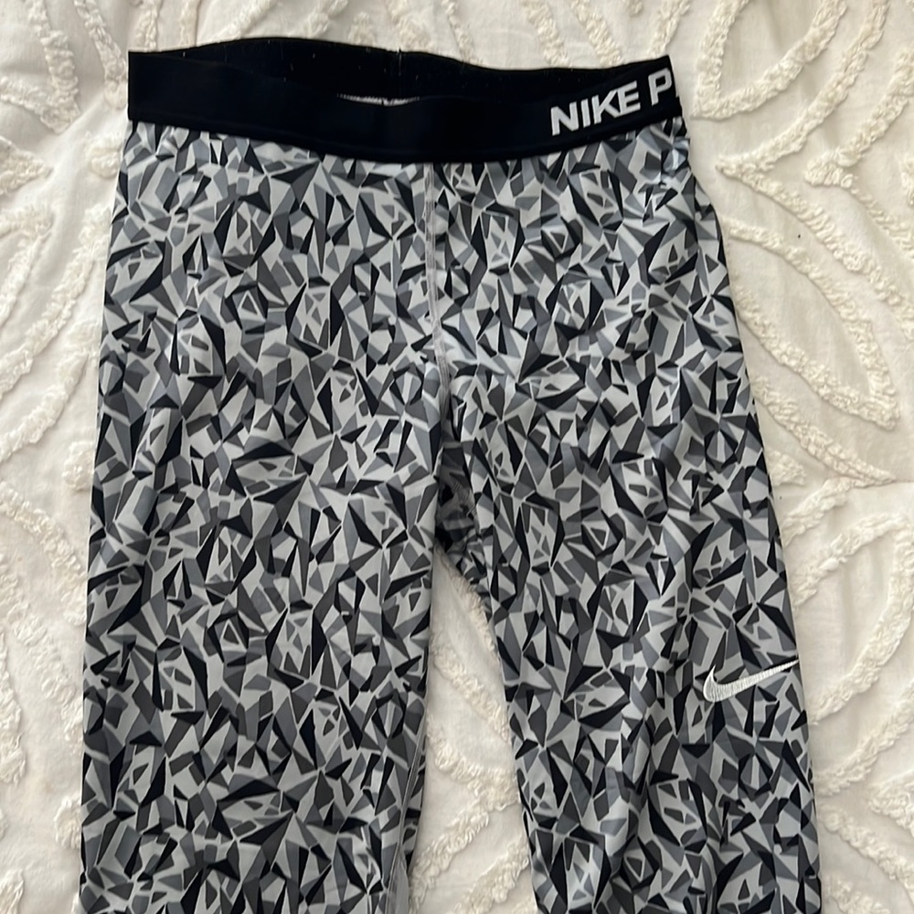 Nike pro leggings slightly used size medium